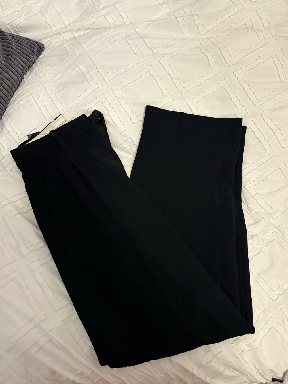 Aritzia effortless pants